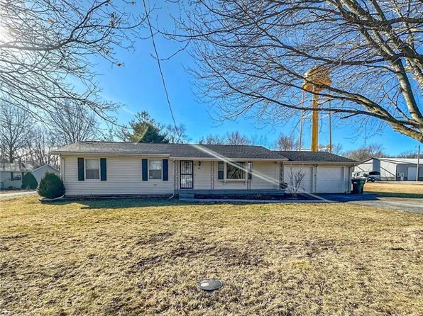 391 E Lockhart St, Niantic, IL 62551
