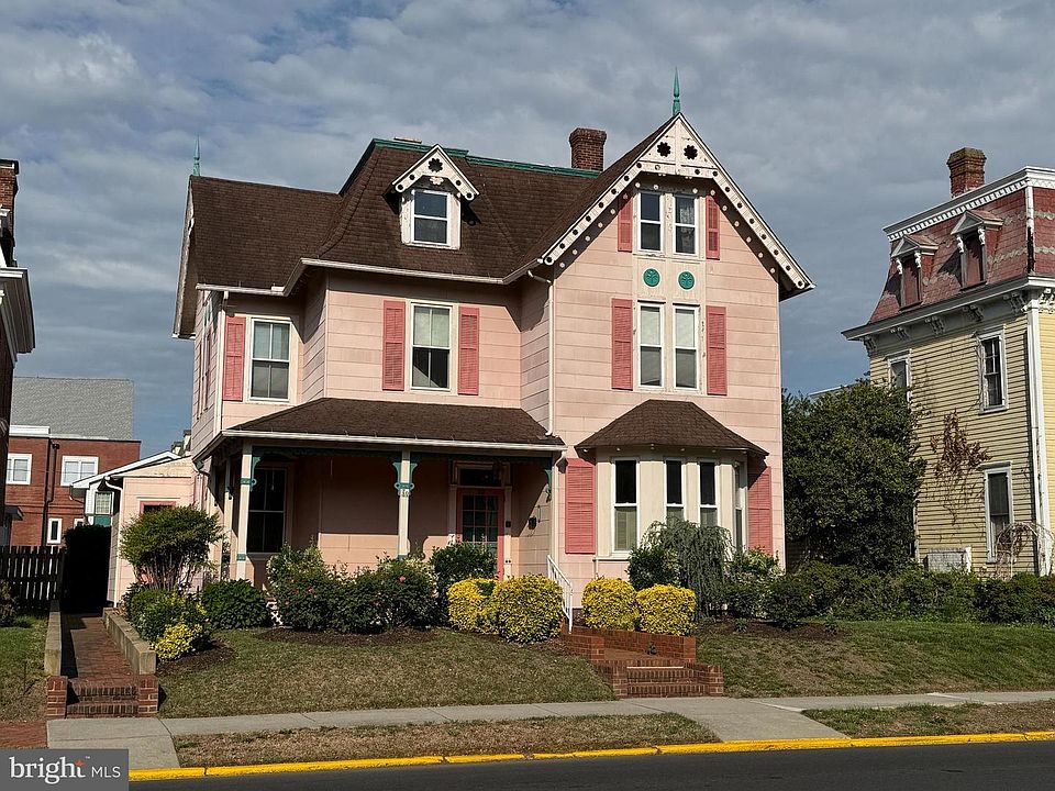 1st image of 10 N State St