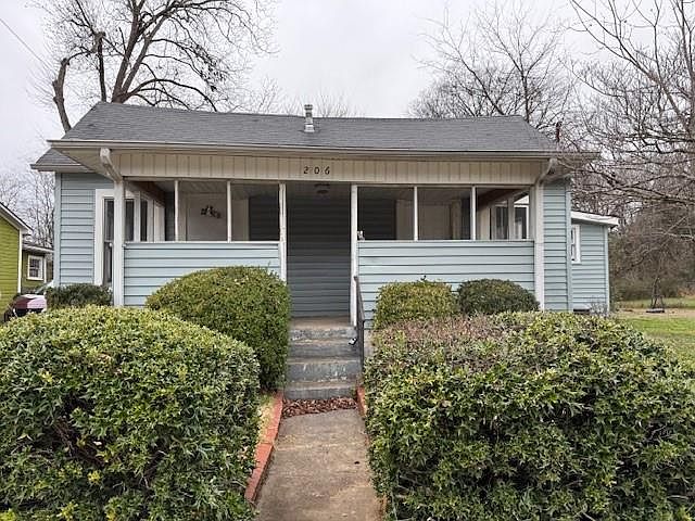 1st image of 206 Turner St
