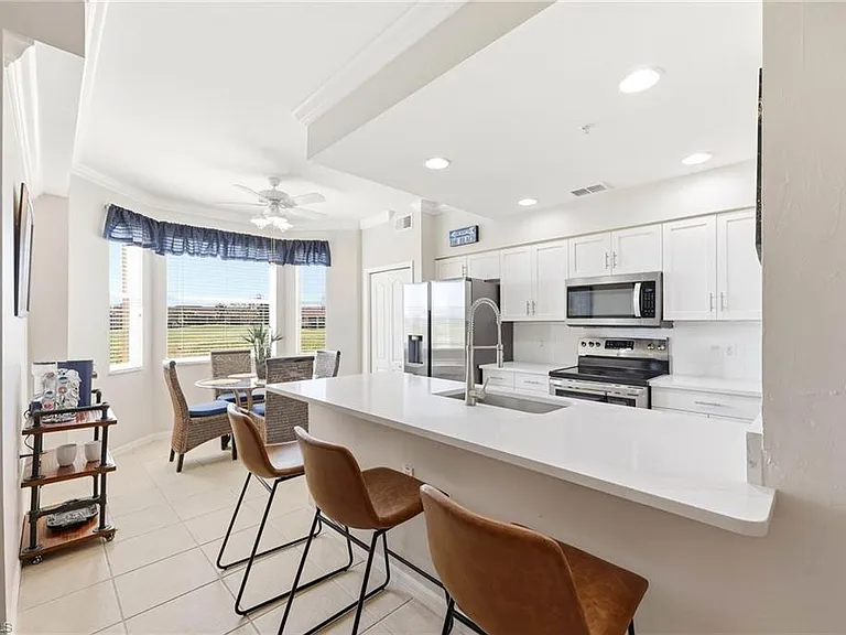 2700 Cypress Trace Cir #3112 — Photo 8