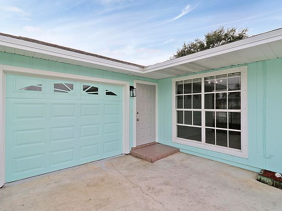5th image of 2558 SW Chestnut Lane