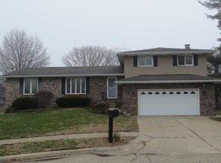 1137 W Pine Ct, Chillicothe, IL