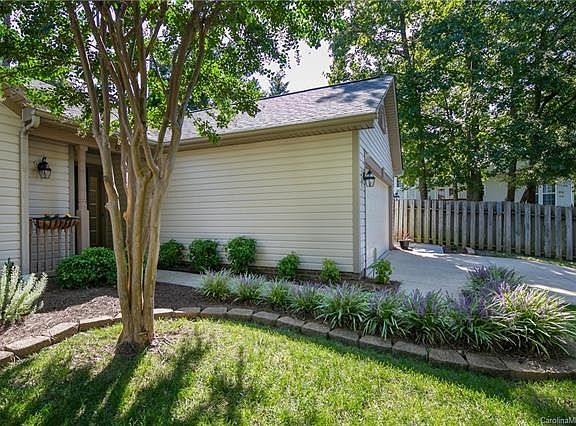 3rd image of 6510 Harburn Forest Dr