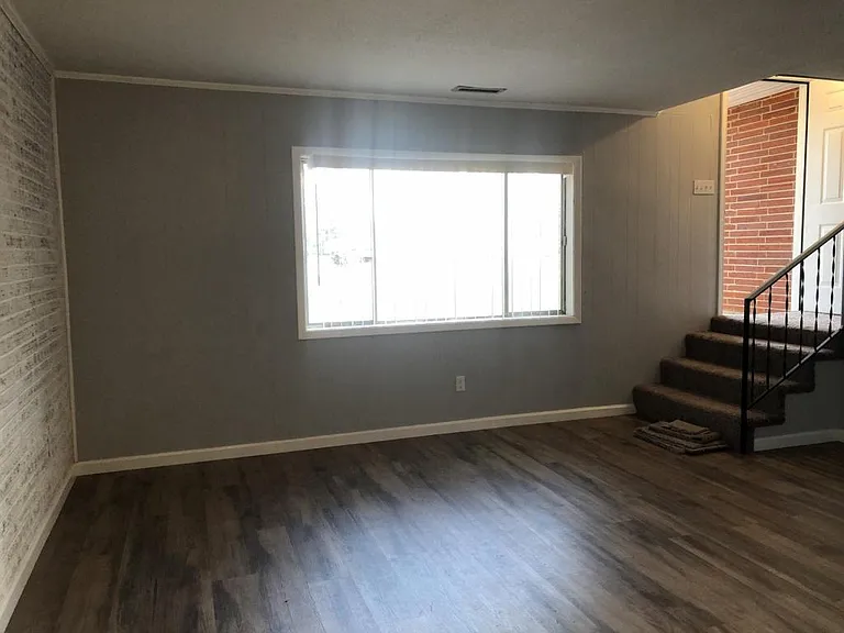 380 S Daleville Ave #H — Photo 3
