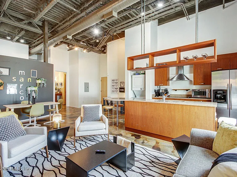 1050 Hendricks Ave #101 — Photo 15