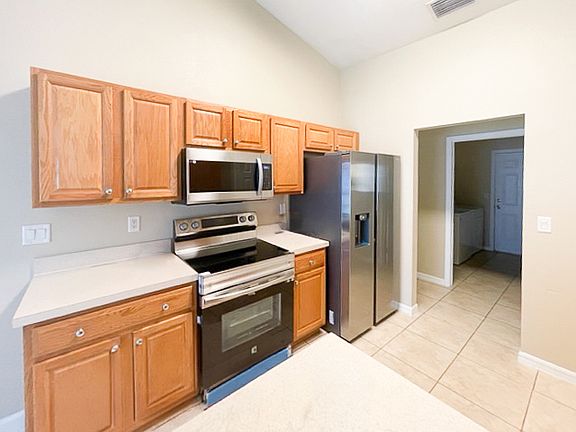 2nd image of 2833 NW 21st Ave