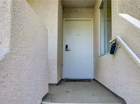 21309 Eucalyptus Way, Newhall, CA 91321