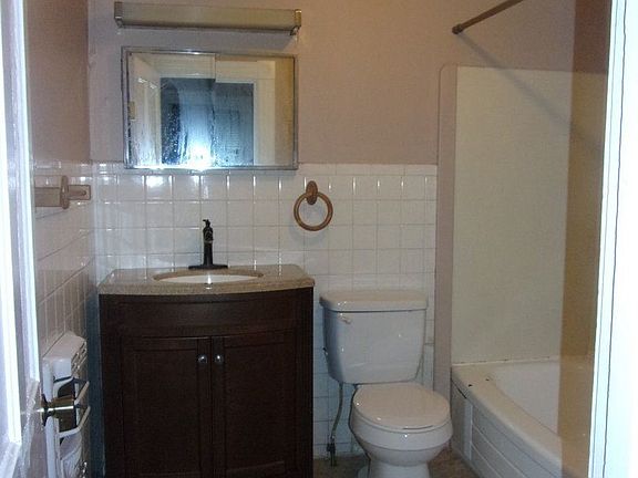 5th image of 2517 Grand Ave
