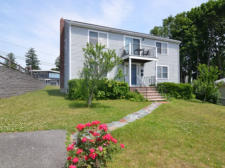 146 Huckins Ave #1 — Photo 16