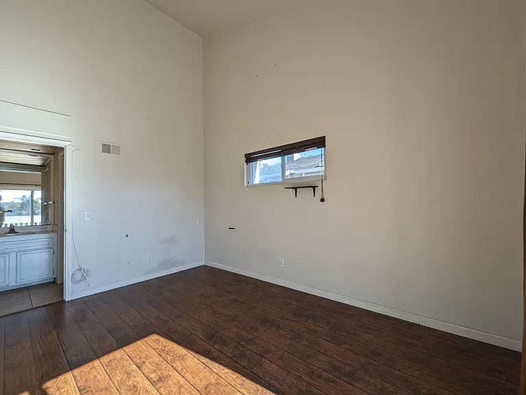 4058 Mahaila Ave #F — Photo 34