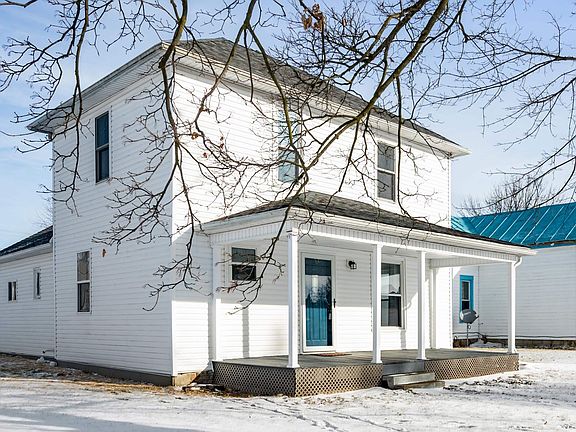 2nd image of 1016 W Oak St