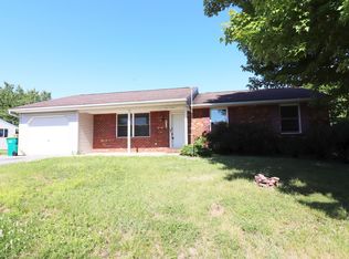 10 Spring House Ln, Denver, PA 17517