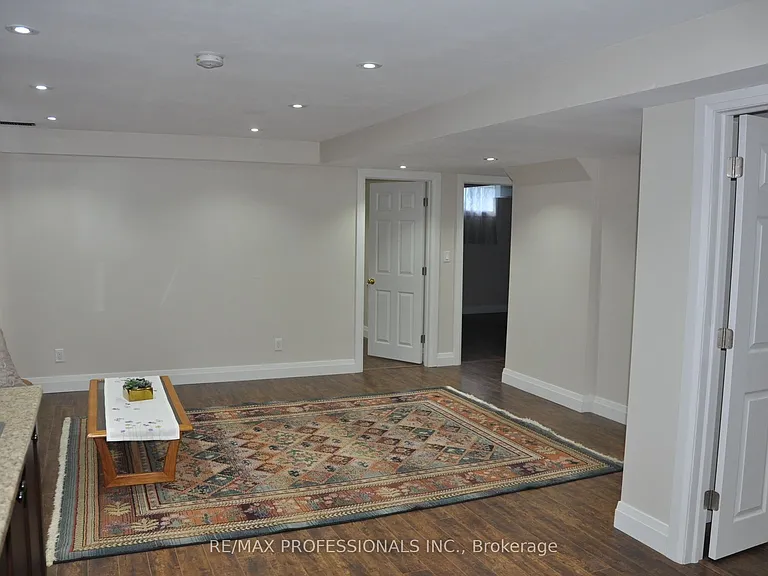 4889 Potomac Ct #BASEMENT — Photo 3