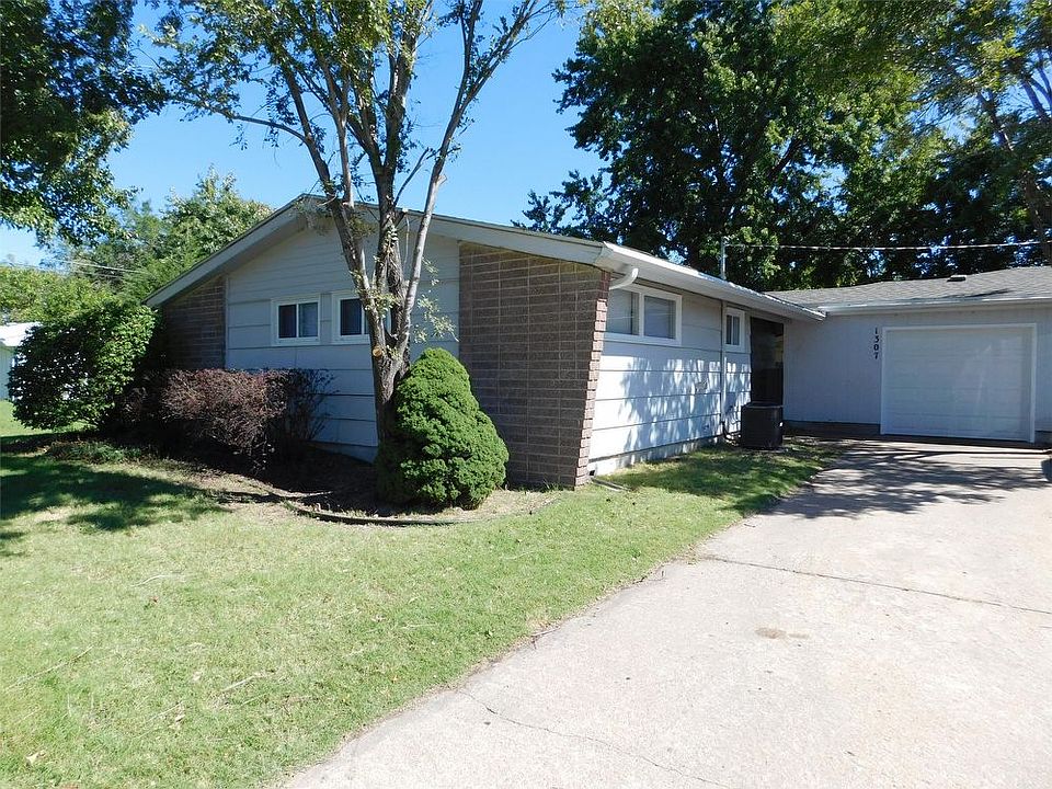 1st image of 1307 Crescent Dr