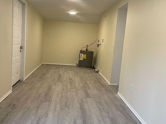 5th image of 170 Wilds Ave #1