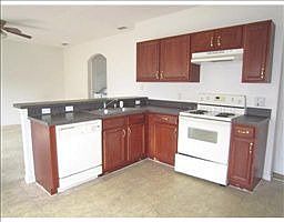 4th image of 411 Magpie Ct