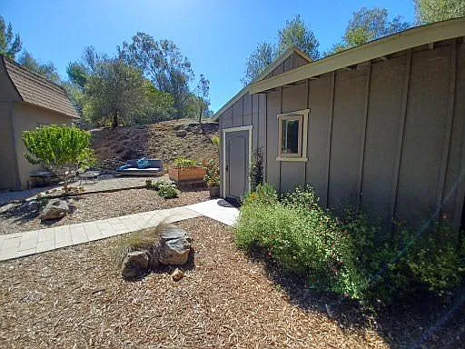 20402 1/2 Elfin Forest Rd — Photo 2