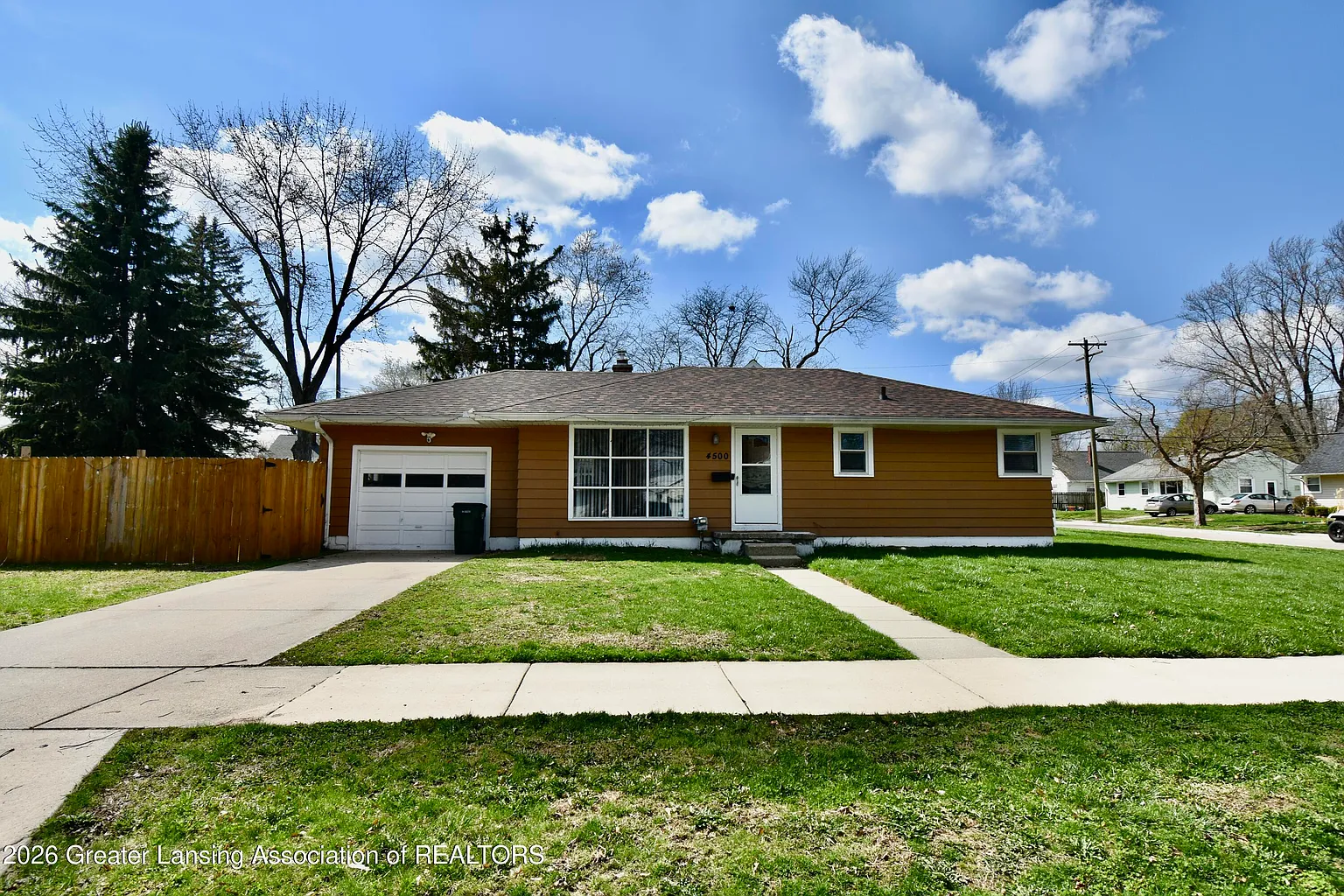4500 Devonshire Ave photo 1