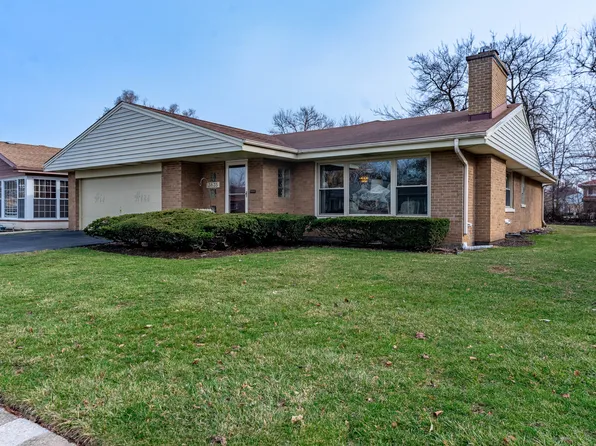 3835 W Jarlath St, Lincolnwood, IL 60712