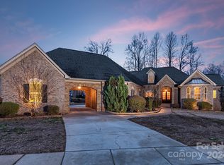 5424 Plantation Ridge Rd, Charlotte, NC 28214