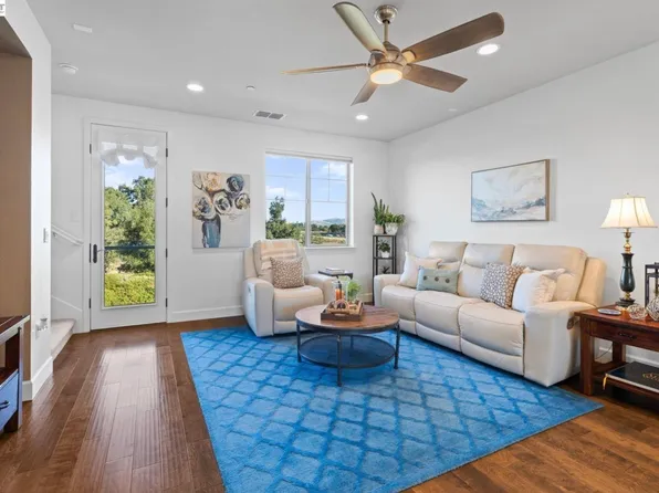 897 Tranquility Cir Unit 7, Livermore, CA 94551