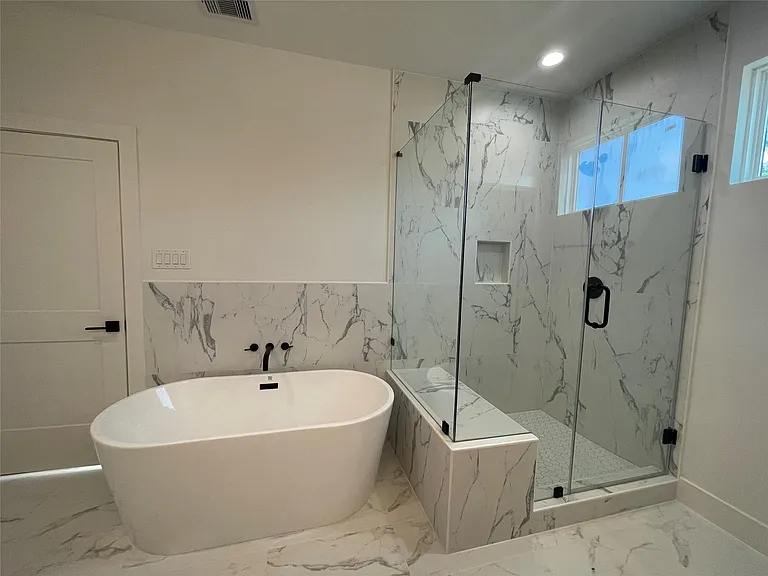 6412 Highland Pine Ln — Photo 12