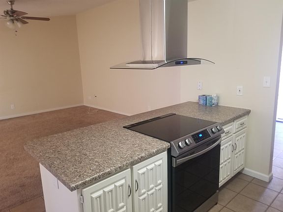 3rd image of 3709 E Greenway Ln