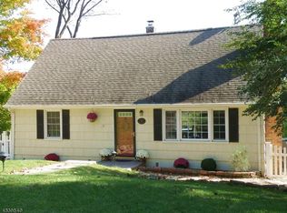 96 Hillcrest Dr, Denville, NJ 07834