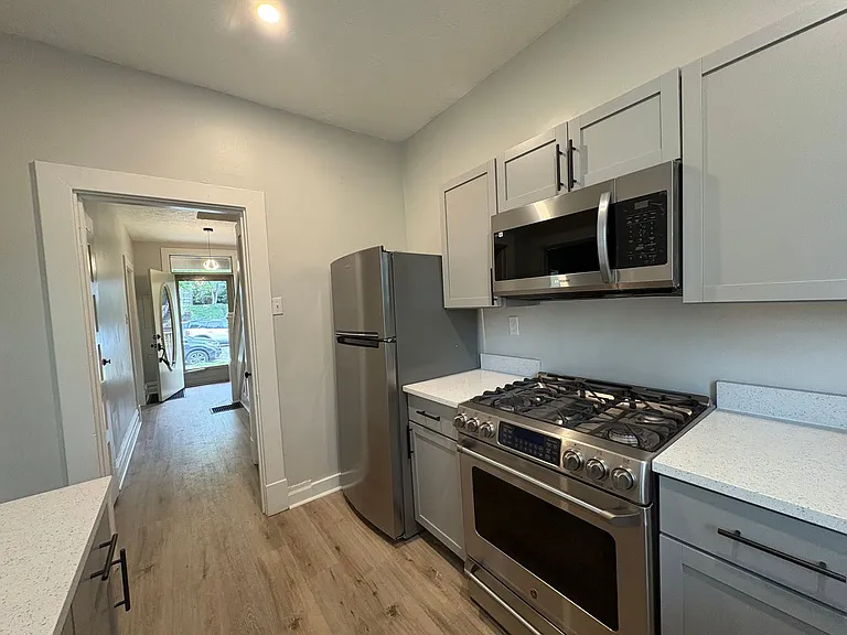 129 Dunbar Ave — Photo 4