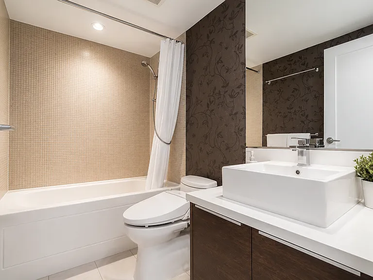 455 Beach Cres #XX — Photo 13