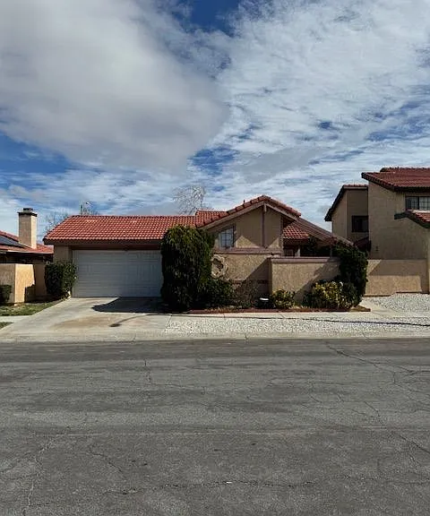 12235 Merrod Way #12235 — Photo 4