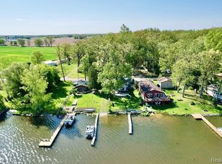 11467 Koth Dr, Linden, MI 48451