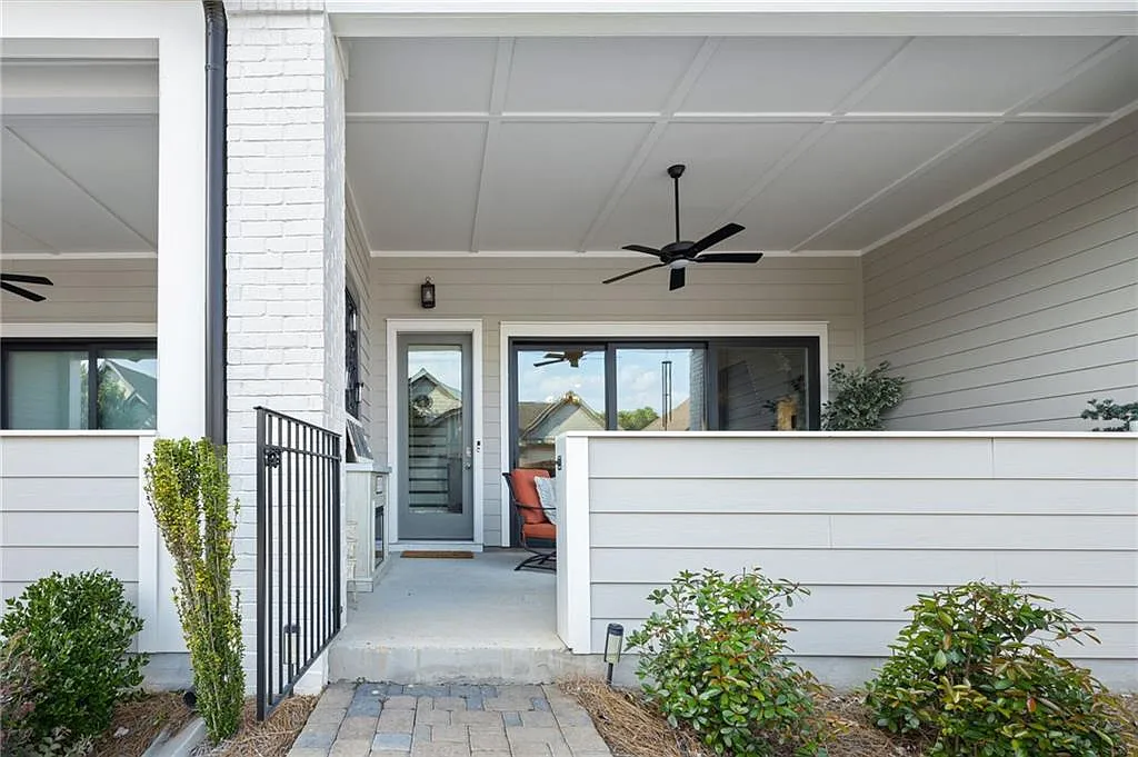 3 bed, 2.5 bath, 1849 sqft, $3,100 — Photo 3