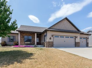 818 S 7th St Ct, Eldridge, IA