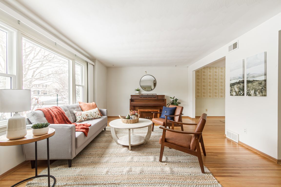 next background image