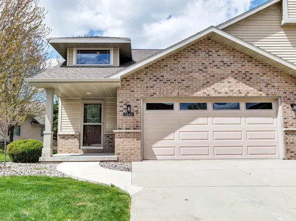 1241 Prairie Falcon Trl, Green Bay, WI 54313