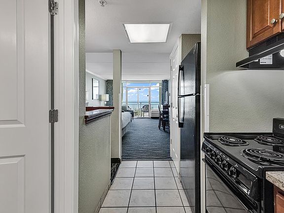 4th image of 5300 N Ocean Blvd. #304