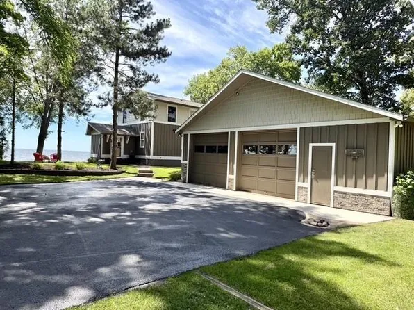 16405 328th Ave, Isle, MN 56342