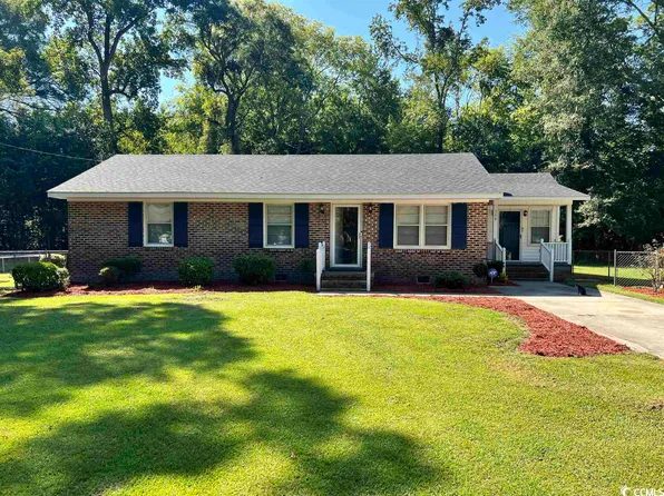 309 Lincoln Pl., Mullins, SC 29574