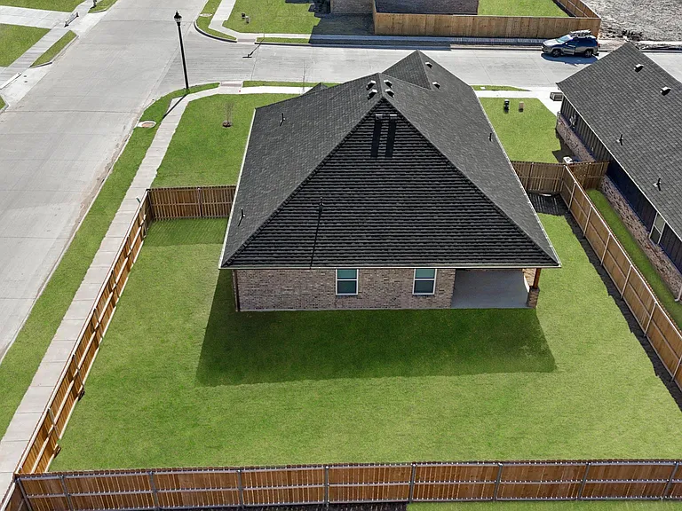 2801 Tulip Dr — Photo 33