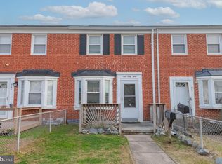 963 Middlesex Rd, Essex, MD 21221