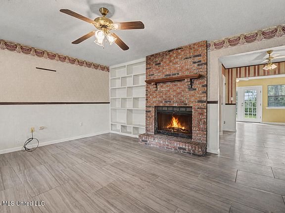 4th image of 117 Mary Ellen Dr