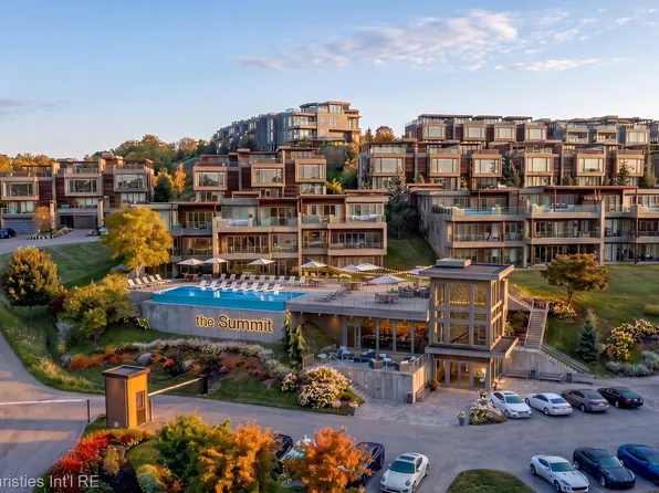 3575 Charlevoix Ave #25, Petoskey, MI 49770