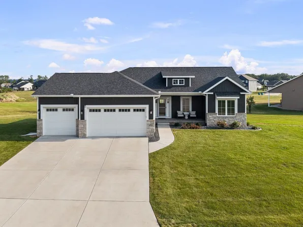 493 Mason Dr, Riverdale, IA 52722