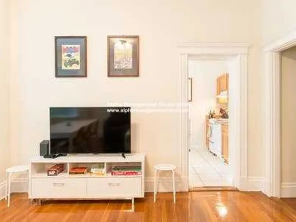 (undisclosed Address), Brookline, MA 02446