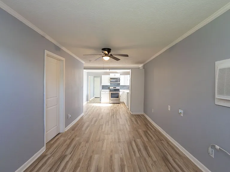 1840 Ollie St — Photo 9