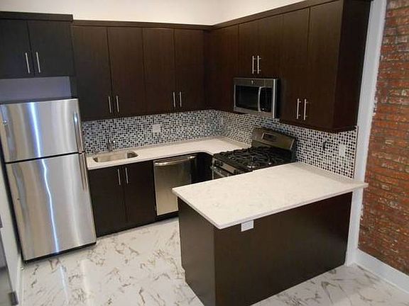 3rd image of 2575 22nd St APT 1H