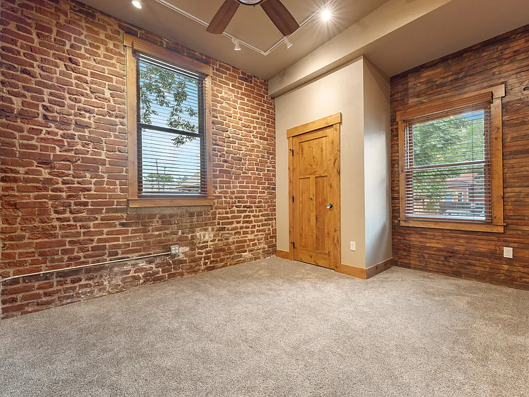 1128 N Grant St #101 — Photo 21