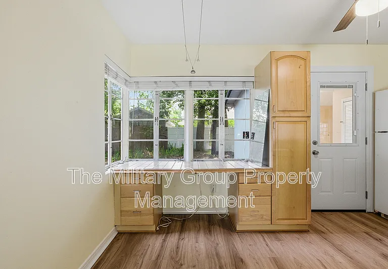 2115 Minerva Ave — Photo 13