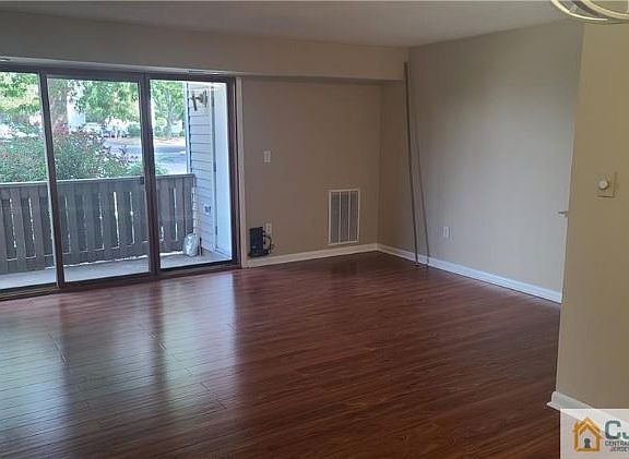 3rd image of 1911 Aspen Dr